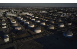 Minyak Stabil karena Pasar Menanti Respon AS terhadap Serangan Mematikan