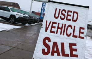 Inflasi dan suku bunga tinggi merupakan hambatan terbesar yang dihadapi kendaraan listrik pada tahun 2024