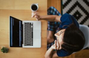 Penelitian menunjukkan bahwa bekerja dari rumah memiliki sisi buruk yang harus diatasi