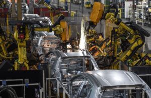 Penghematan biaya upah disebut-sebut sebagai alasan utama dilakukannya otomatisasi dalam survei CFO