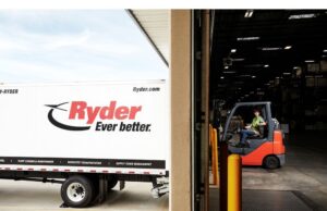 Bagian Manufaktur dan Pengemasan Kontrak Ryder Menerima Penghargaan Keunggulan Mitra Bisnis dari P&G