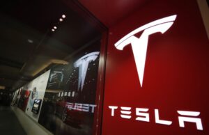 Saham Tesla jatuh di bawah $150 per saham, kehilangan semua keuntungan yang diperoleh selama setahun terakhir