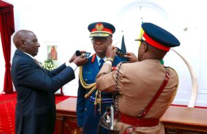 Presiden Ruto mengadakan pertemuan kepala keamanan darurat setelah kecelakaan helikopter yang melibatkan CDF Ogolla