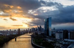 Inflasi kembali turun di Eropa. Artinya bagi suku bunga