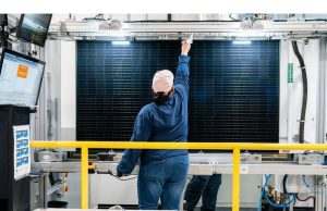 Booming Pabrik Tenaga Surya Biden Melambat karena Pasar Impor Murah Membanjiri