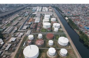 Minyak Akan Menambah Keuntungan Mingguannya seiring Pasokan dan Inflasi