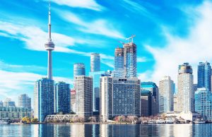 Bandingkan Paket Asuransi Perjalanan Teratas Kanada di InsureMyTrip.ca