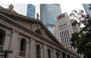 Pengadilan Hong Kong Mengundurkan Diri Dua Hakim Inggris di Tengah Ketegangan Politik