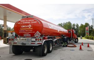 Pemilik Circle K Menunjuk CEO Baru Setelah Penjualan Bahan Bakar Menghambat Pendapatan