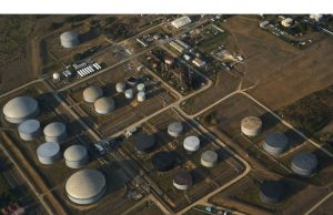 Minyak Turun Setelah Kenaikan Tiga Hari Dengan Stok AS, Fed Menjadi Fokus