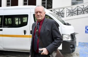 Hakim membebaskan 28 orang yang dituduh dalam kasus Panama Papers, termasuk salah satu pendiri firma hukum