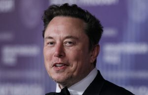 Hakim yang membatalkan gaji Elon Musk untuk memutuskan biaya hukum sebesar US$7 miliar