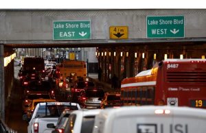 Krisis Lalu Lintas Toronto Membuat Pekerja Keluar dari Kantor, Kata Jajak Pendapat