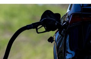 Pemasok Mobil Melihat Produsen Mobil Menghidupkan Kembali Rencana Bensin Saat Kendaraan Listrik Lambat