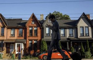 Pemotongan suku bunga tidak akan berdampak pada keterjangkauan, kata warga Kanada dalam survei