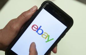 Anggota tim keamanan eBay dijatuhi hukuman dalam skema pelecehan yang melibatkan topeng babi Halloween berdarah