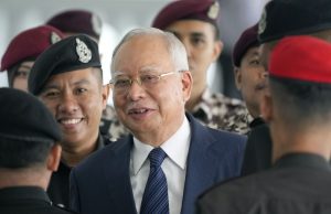 Pengadilan Malaysia membatalkan upaya mantan Perdana Menteri Najib untuk menjalani hukuman korupsi dalam tahanan rumah
