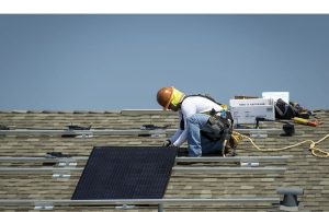 Produsen Panel Surya Mengupayakan Bea Masuk Retroaktif, Mengutip Lonjakan Impor