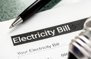 Harga listrik di bulan Agustus naik 1,5 persen per unit karena bahan bakar dan biaya mata uang yang lebih tinggi