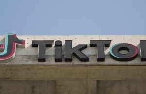 TikTok membandingkan dirinya dengan outlet berita Amerika milik asing dalam perjuangannya melawan penjualan paksa atau pelarangan