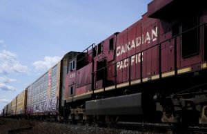 Kemungkinan penghentian pekerjaan di dua jalur kereta api terbesar di Kanada dapat mengganggu rantai pasokan AS minggu depan