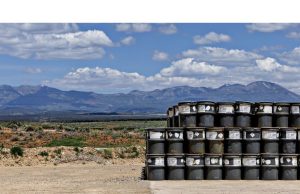 Suku Navajo setuju untuk mengizinkan pengiriman uranium, mengakhiri kebuntuan enam bulan