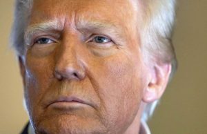 Trump memerintahkan tarif dan pembatasan visa di Kolombia karena penolakan penerbangan deportasi