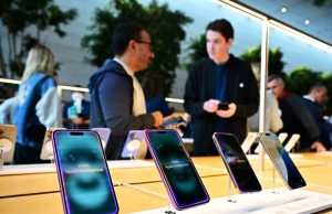 Perombakan AI Apple untuk Siri mengalami bug dan penundaan