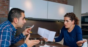 Keheningan tentang keuangan adalah racun bagi Gen Z dan pasangan milenium