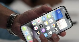 Apple untuk memperbaiki bug yang menggantikan ‘rasis’ dengan ‘truf’