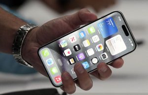 Apple untuk memperbaiki bug yang menggantikan ‘rasis’ dengan ‘truf’