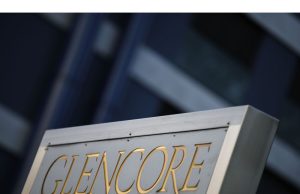 Glencore Studies Memindahkan daftar primer jauh dari London