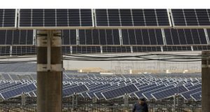 China Solar Lobby melihat lebih sedikit instalasi setelah tahun rekor