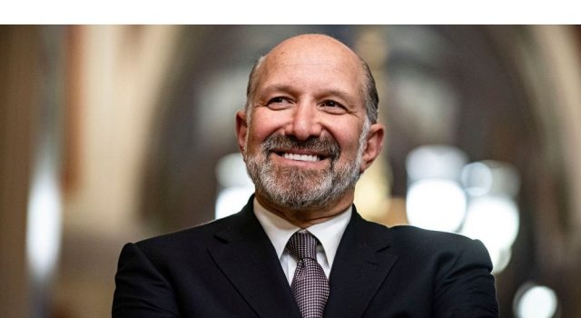 Sekretaris Perdagangan Trump memilih Howard Lutnick yang dikonfirmasi oleh Senat