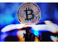 Bitcoin turun 25% dari tertinggi sepanjang masa saat penjualan kripto semakin dalam