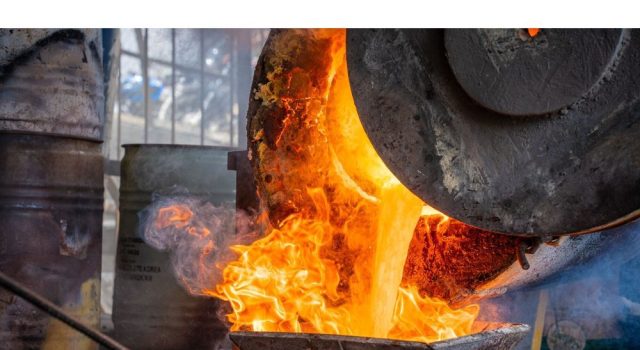 Logam menurun karena meningkatnya ketegangan China memicu sentimen risiko