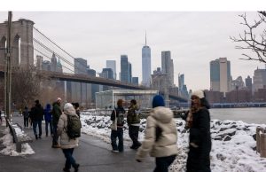 Badai musim dingin yang berantakan akan menjatuhkan salju, hujan dari NYC ke Toronto