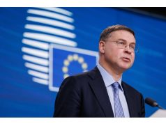 Ketidakpastian perdagangan Trump memukul ekonomi Uni Eropa, kata Dombrovskis