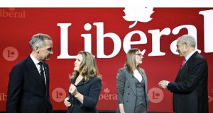 Carney, Freeland Jockey dalam debat tentang siapa yang bisa menjadi lawan terberat bagi Trump