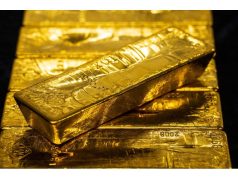 Kepala Emas untuk Kehilangan Mingguan Saat Tarif Trump Mengangkul Dolar