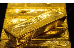 Kepala Emas untuk Kehilangan Mingguan Saat Tarif Trump Mengangkul Dolar