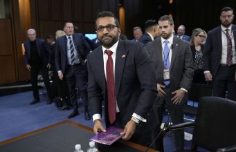 Kash Patel memiliki daftar klien asing. Minat mereka bisa berbenturan dengan FBI yang dia harapkan untuk memimpin