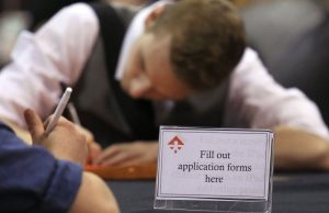 Tingkat pengangguran Kanada turun menjadi 6,6% karena ekonomi mendapatkan lebih banyak pekerjaan dari yang diharapkan