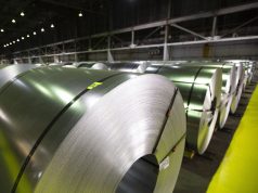 Trump menetapkan tarif 25% pada baja, aluminium saat perang dagang tumbuh