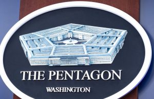 Administrasi Trump membuang lebih banyak wartawan pentagon dari ruang kerja mereka