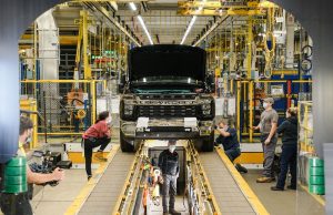 Bagaimana tarif Trump mengancam truk pick-up yang ikonik