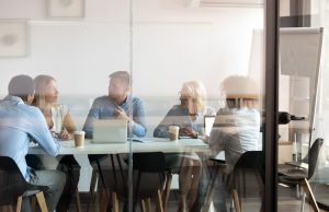 Apakah nama -nama unik untuk ruang pertemuan kantor terlalu jauh?