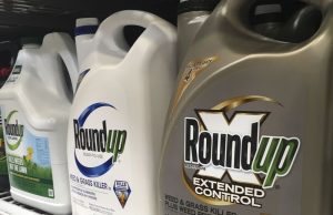 Georgia Jury memerintahkan orang tua Monsanto untuk membayar hampir $ 2,1 miliar dalam gugatan weedkiller roundup