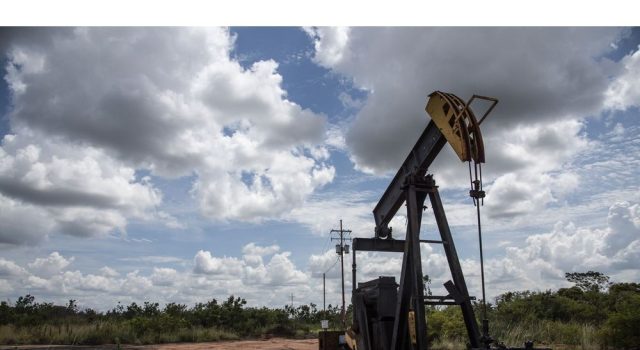 Kemajuan minyak karena pedagang menimbang prospek Ukraina di depan tarif