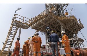 Penjelajah minyak dan gas top India bersiap untuk mengenyangkan